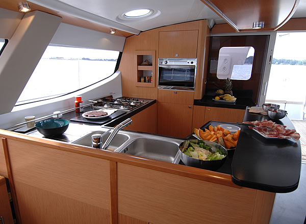 katamaran zu chartern bei Sunja Yachting salina 48 24