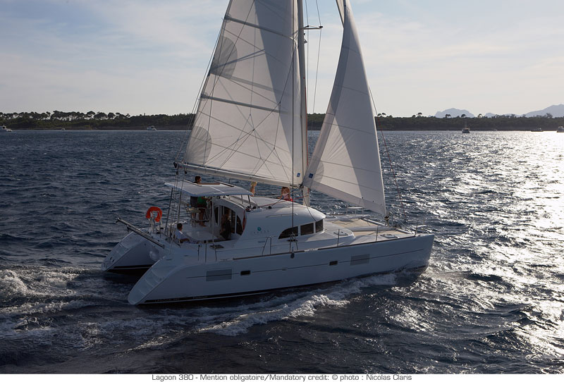 Charter segel yacht Katamaran Lagoon 380 13