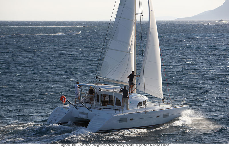 Charter segel yacht Katamaran Lagoon 380 15