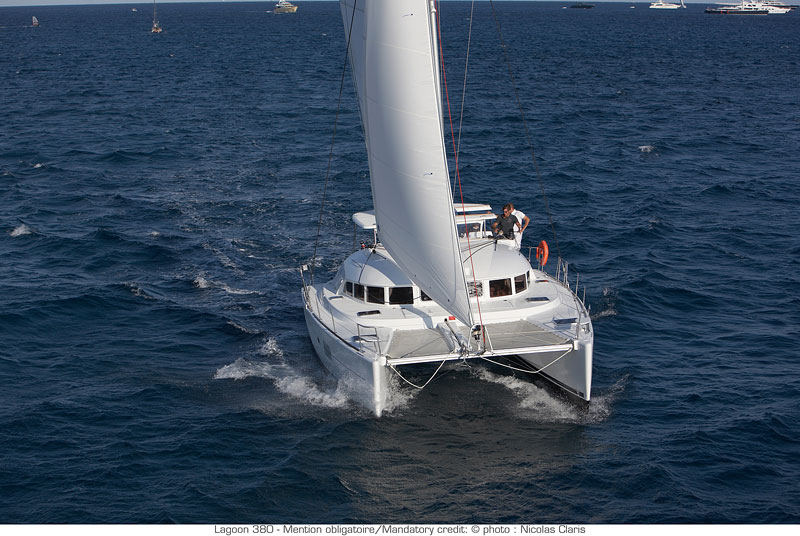 Charter segel yacht Katamaran Lagoon 380 16