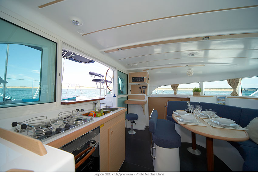 Charter segel yacht Katamaran Lagoon 380 24