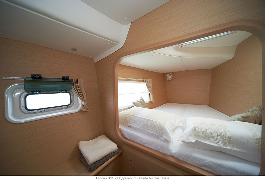Charter segel yacht Katamaran Lagoon 380 28