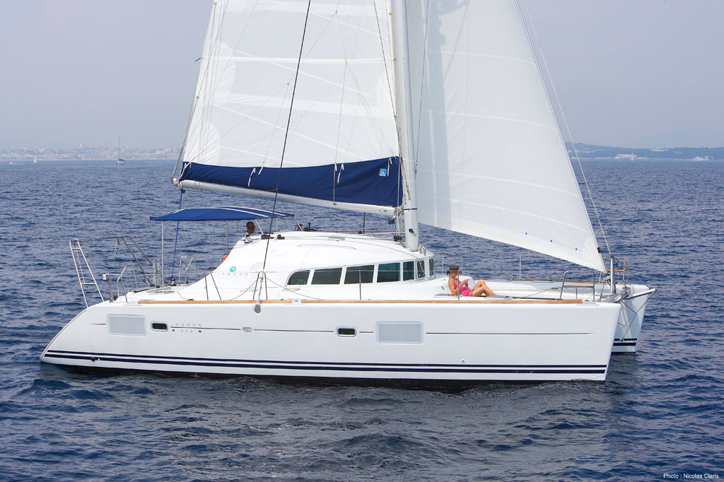 Charter katamaran 4 Kabienen Lagoon 410 2