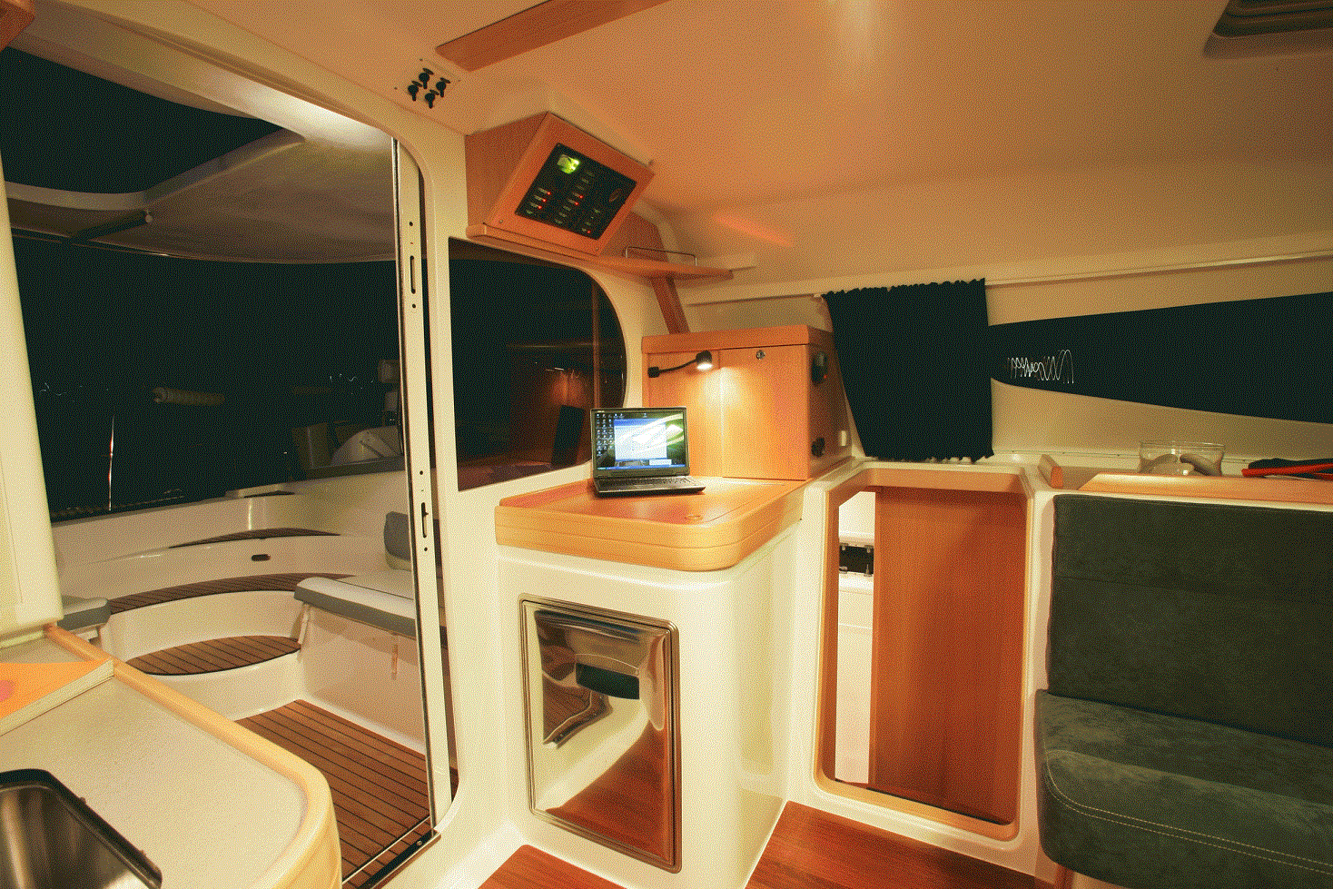 Charter Katamaran Yacht segel Nautitech 40 11