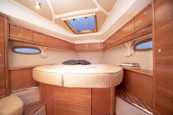 7 bavaria 40 vision sailingtrip com