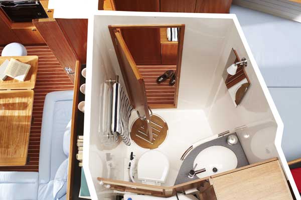 Charteryacht Bavaria 43 Cruiser Toilette