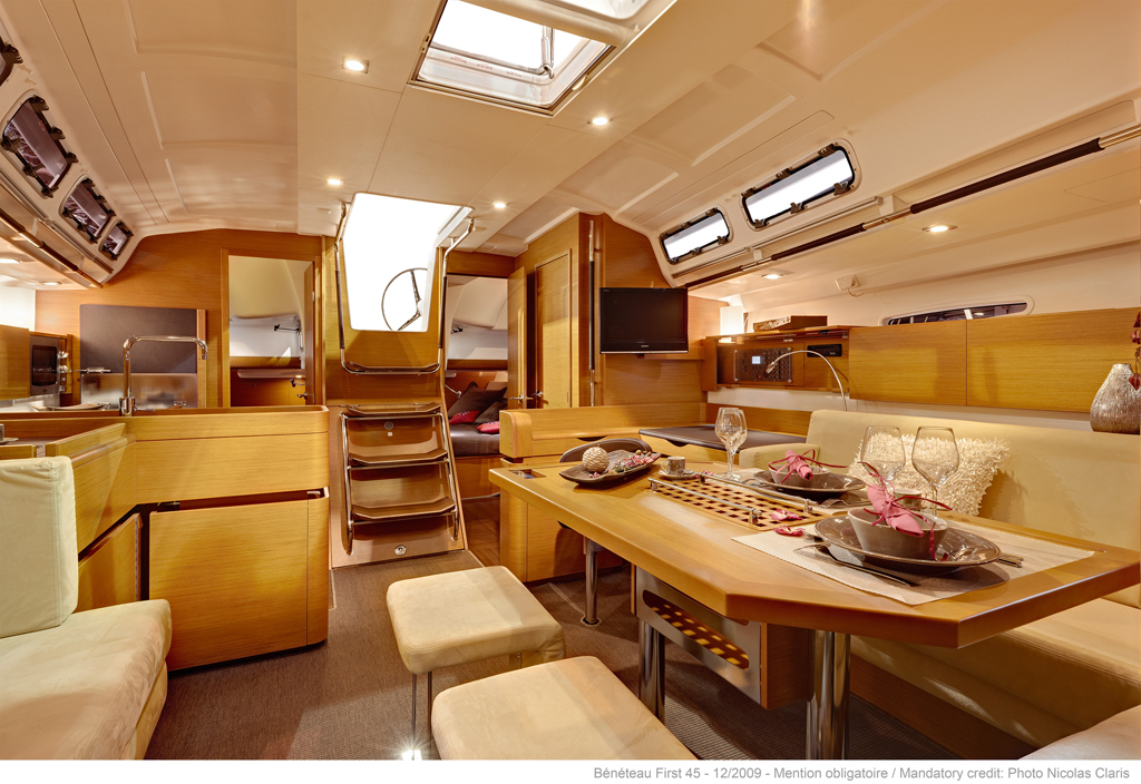 Charter Segel yacht Beneteau First 45 25