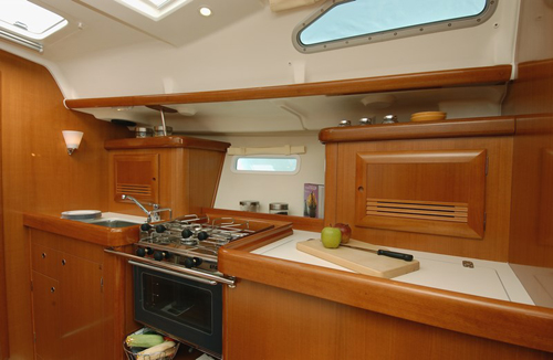 Charter segel yacht Beneteau Oceanis clipper 393 11
