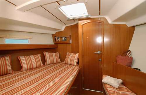 Charter segel yacht Beneteau Oceanis clipper 393 12