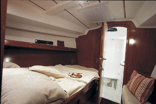 Charter segel yacht Beneteau Oceanis clipper 393 7