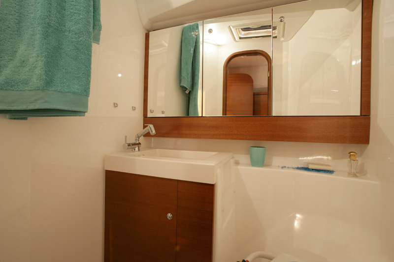 yacht Charter Segel yacht Dufour 405 GL 11