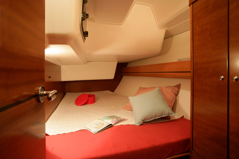 yacht Charter Segel yacht Dufour 405 GL 14