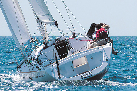 Sunja Yachting Yachtcharter Elan 40 3