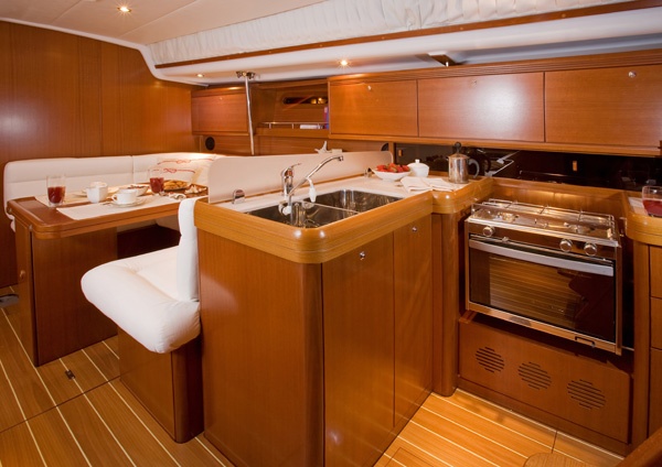 Sunja Yachting charter yacht Grand Soleil 43 14