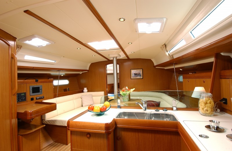 Yachtcharter Sunja Yachting Jeanneau Sun Odyssey 42i 24