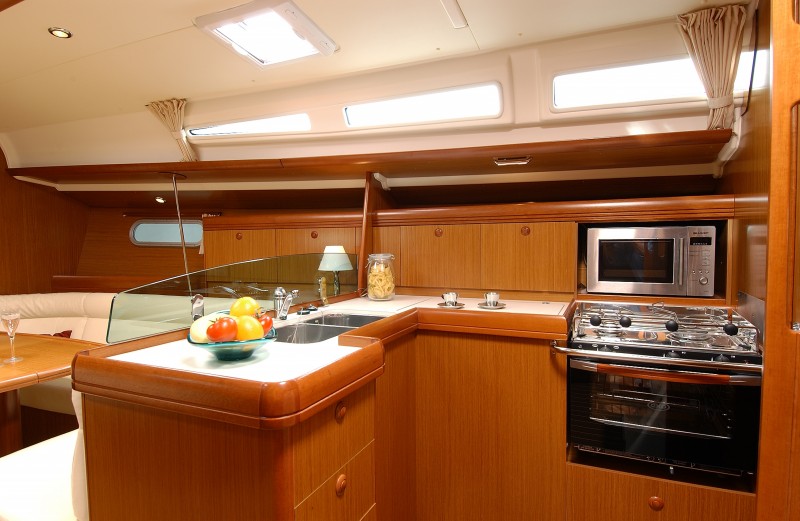 Yachtcharter Sunja Yachting Jeanneau Sun Odyssey 42i 28