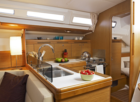 Yachtcharter Sunja Yachting Jeanneau Sun Odyssey 42i 34