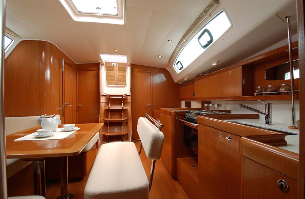 Charter Segel yacht Beneteau Oceanis 43 14