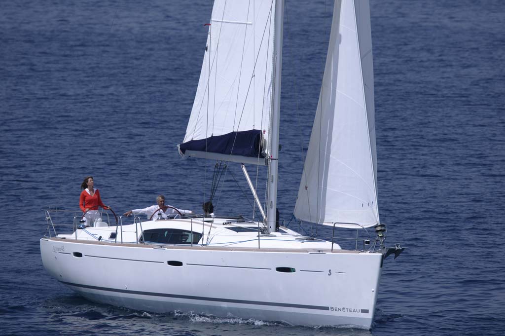 Charter Segel yacht Beneteau Oceanis 43 2