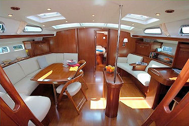 charteryacht chartern beneteau Oceanis 523 12