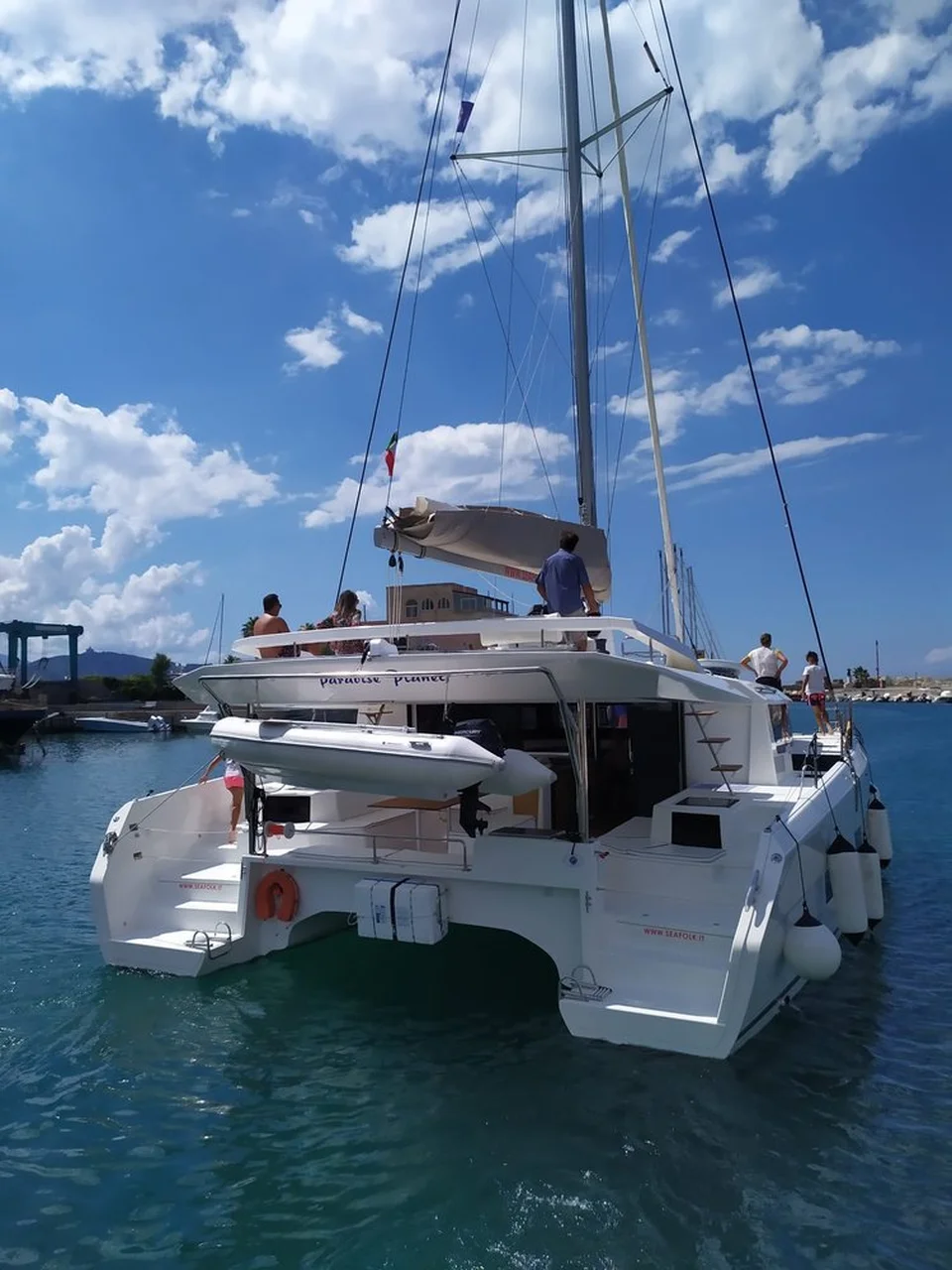 Dufour 48 Catamaran - 5 + 1 cab.-Katamaran Paradise Planet in Italien
