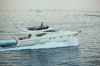 Ferretti Yachts 460i
