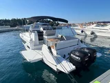 Flyer 9 SUNdeck-Motorboot Flyer 9 in Kroatien
