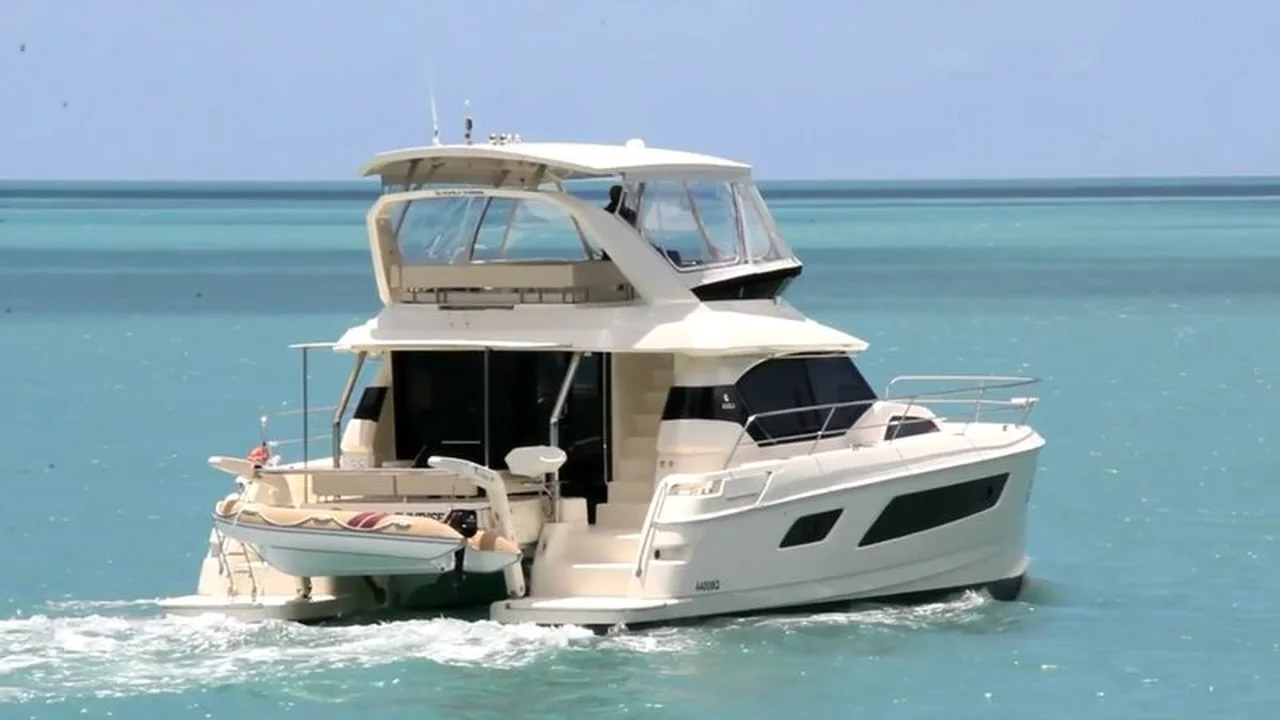 Aquila 44-Power catamaran Cay Sara in Bahamas