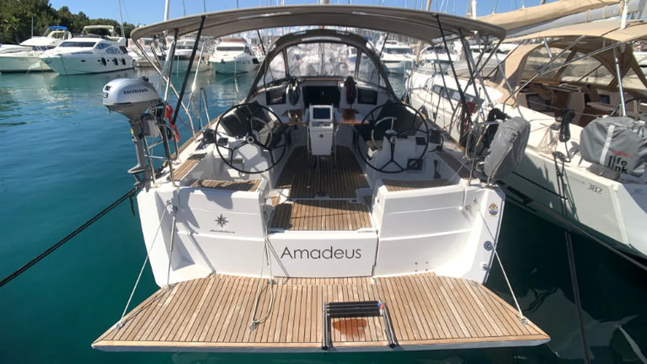 Sun Odyssey 389-Segelyacht Amadeus in Kroatien