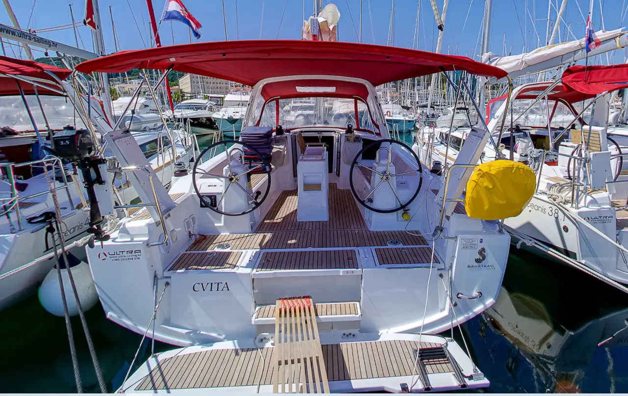 Oceanis 38.1-Segelyacht Cvita in Kroatien
