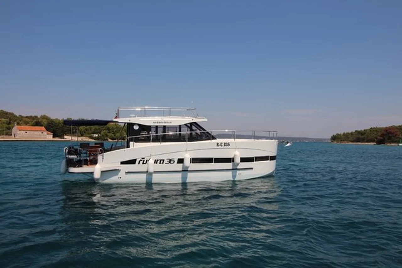 Futura 36-Motoryacht Tofino in Kroatien